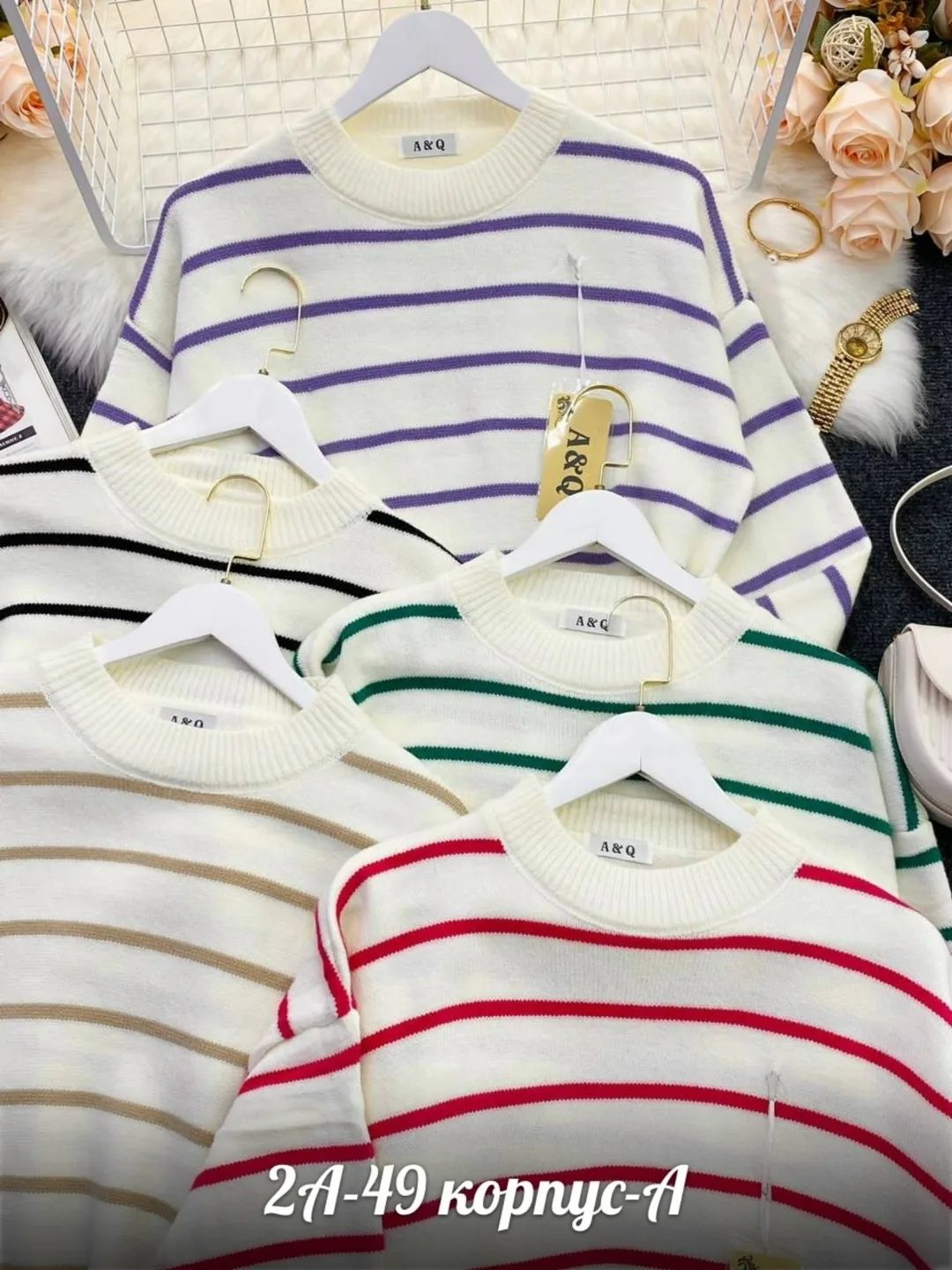 Однотонный свитер из натуральной шерсти — фото 12