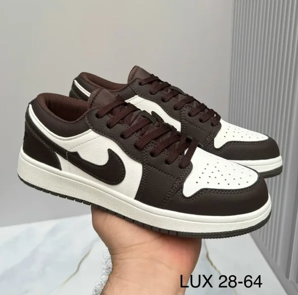 Nike Air Jordan Женская кроссовки — фото 1