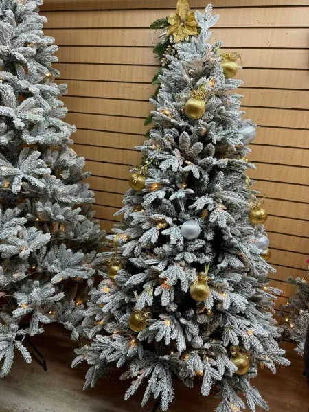 Новогодняя елка из ПВХ с огоньками — фото 4