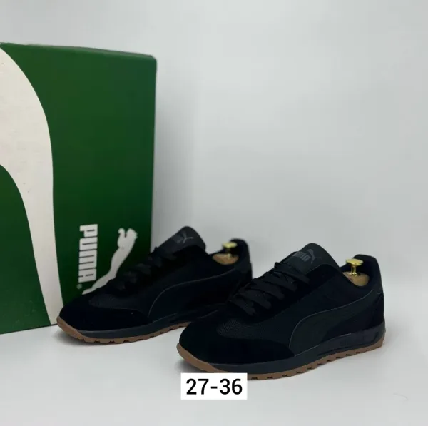 Легкие кроссовки из текстиля — фото 11