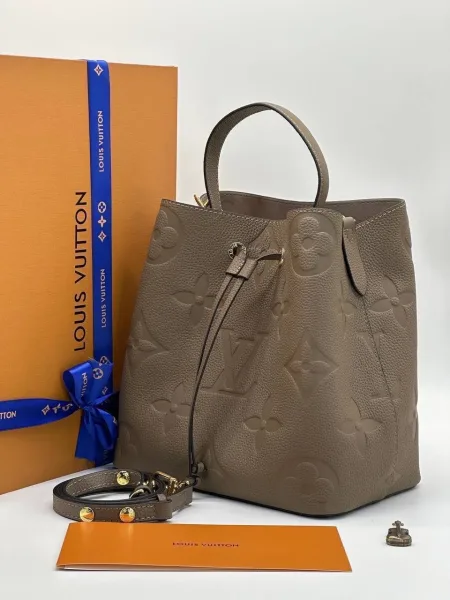 LOUISVUITTON, сумка из натуральной кожи — фото 2