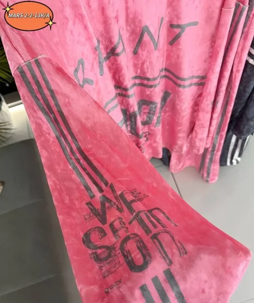 Костюм из велюра — фото 10