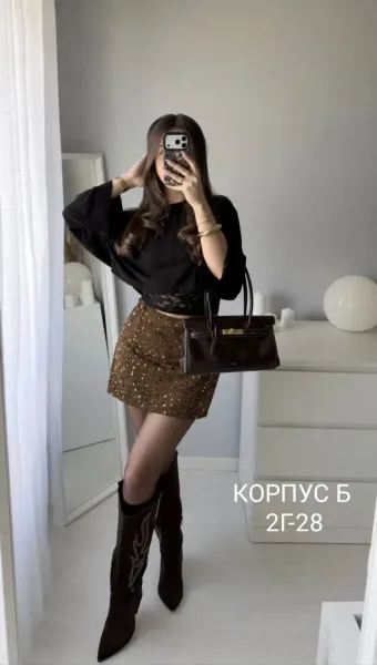 Юбка-корд из практичной ткани с лаконичным дизайном и комфортной посадкой — фото 2