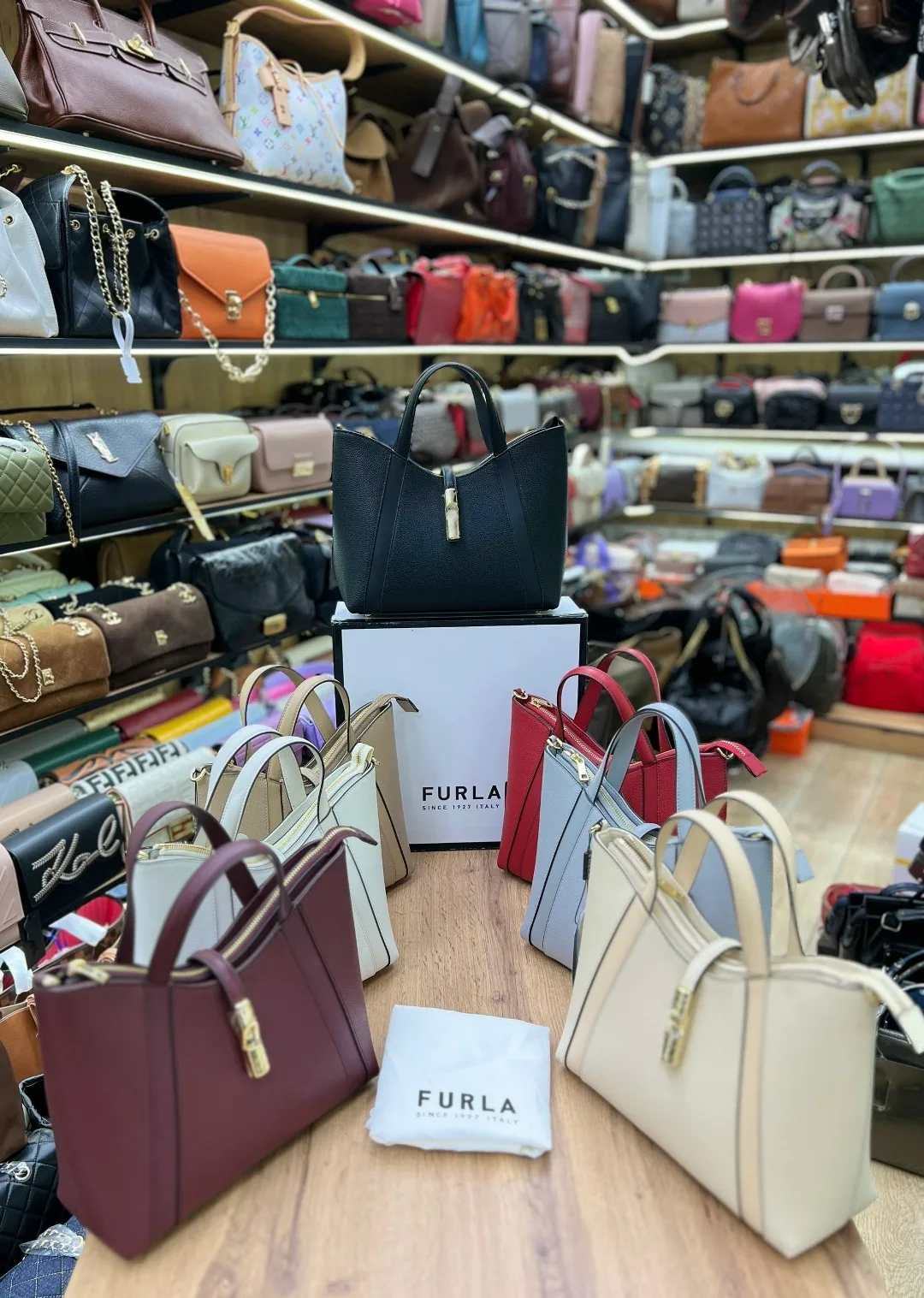 FURLA сумка из натуральной кожи — фото 17
