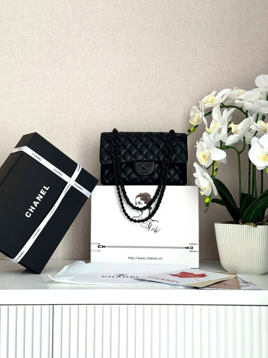 Кожаная сумка CHANEL — фото 1