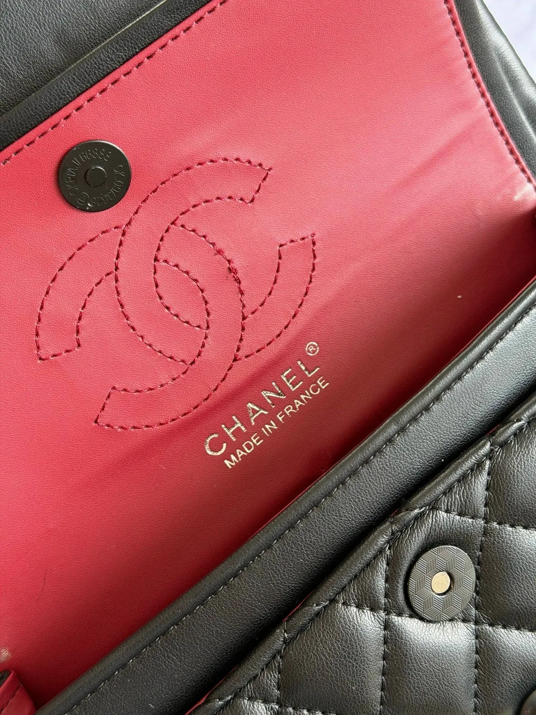Кожаная сумка CHANEL — фото 9