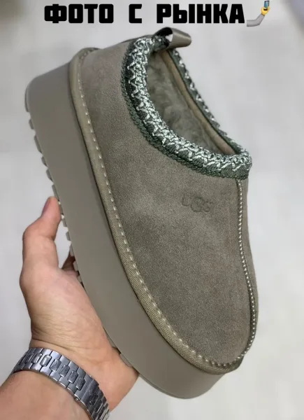 Платформенные ботинки UGG на зиму — фото 18