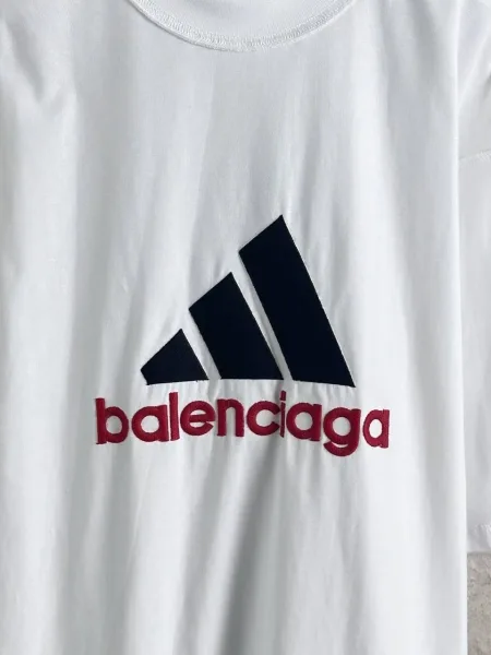 Футболка с совместной символикой BALENCIAGA ADIDAS — фото 5