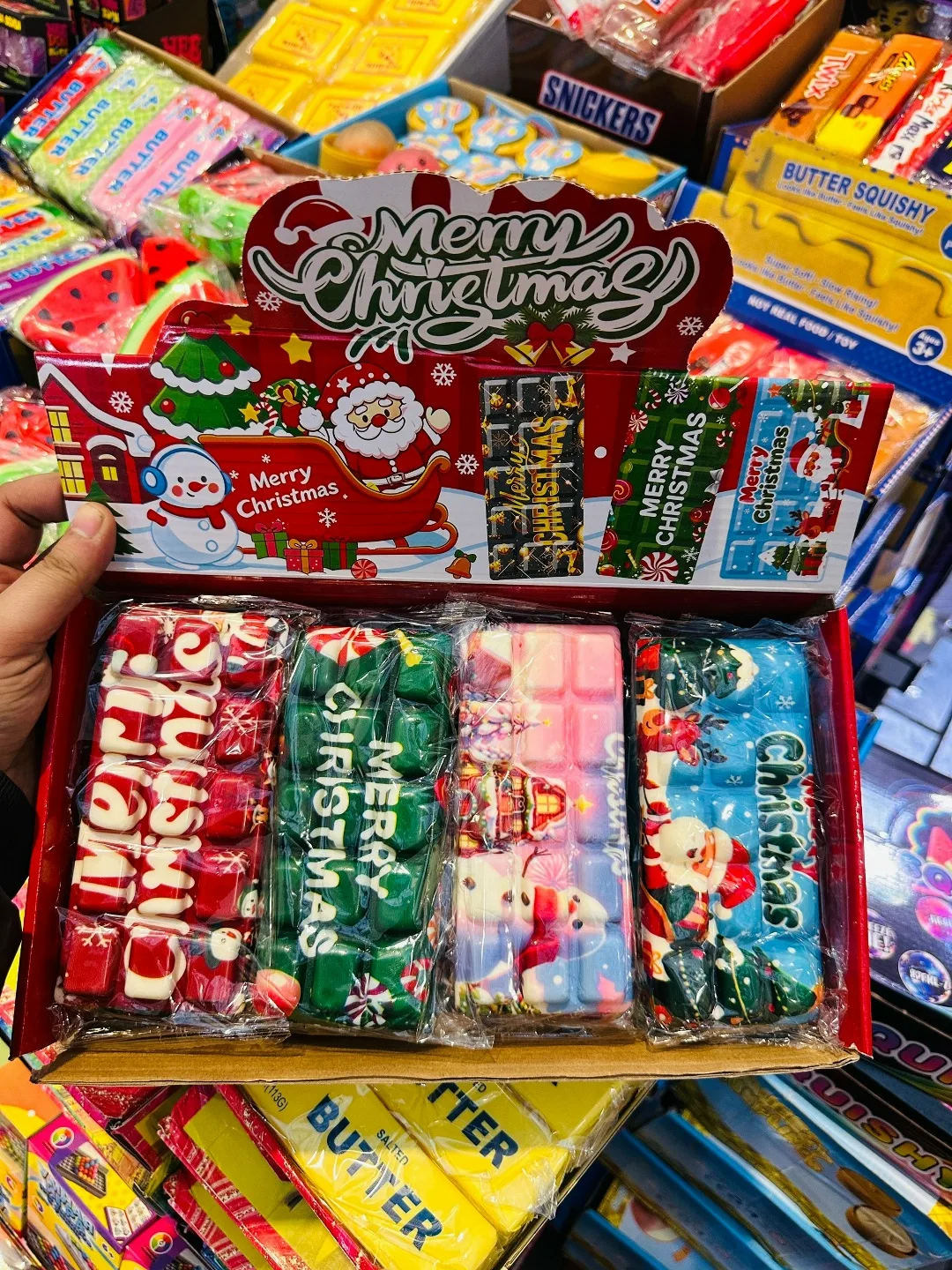 Настольная игрушка в виде шоколадного десерта — фото 1