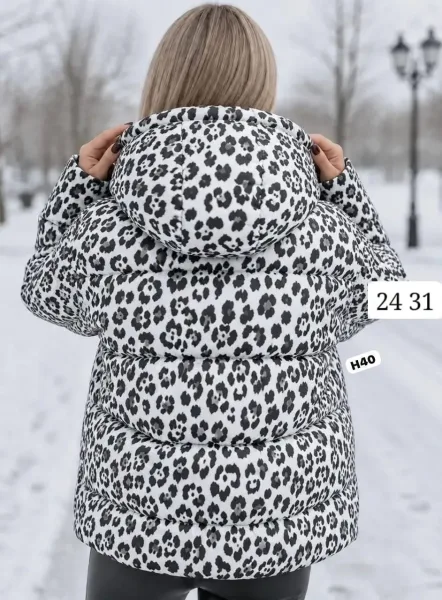 Лёгкая куртка из холлофайбера — фото 6