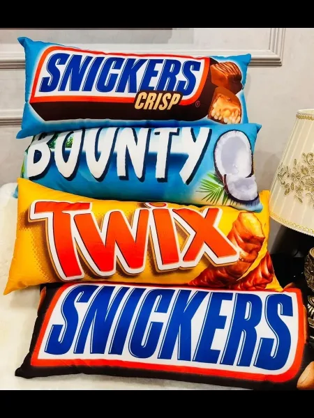 Подушка дакимакура 25х50 см, подушка Snickers — фото 1