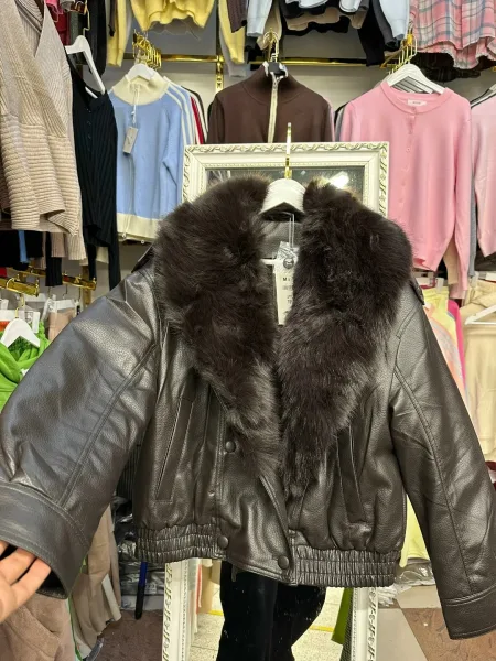 Женская парка с натуральным мехом песца, эко кожа — фото 2