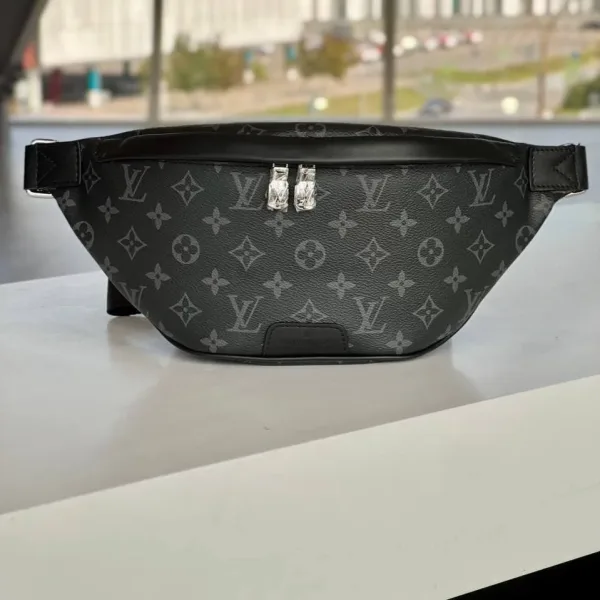 Discovery от Louis Vuitton — поясная сумка Monogram — фото 1