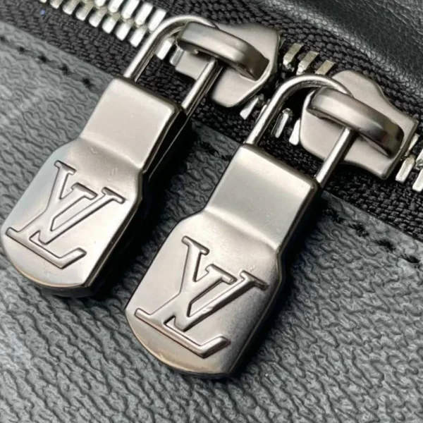 Поясная сумка Louis Vuitton Monogram — фото 6