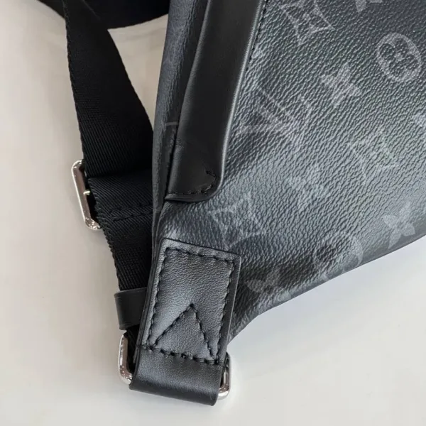 Поясная сумка Louis Vuitton Monogram — фото 9