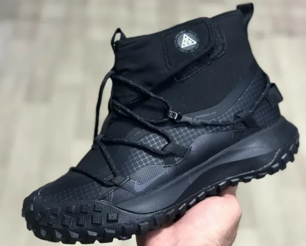 Зимние кроссовки Nike ACG Mountain с меховым внутренним покрытием — фото 4