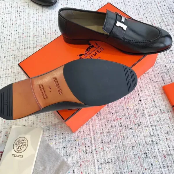 Лоферы Hermès из черной кожи — фото 8