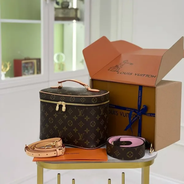 LV Косметичка из натуральной кожи и канвы — фото 4