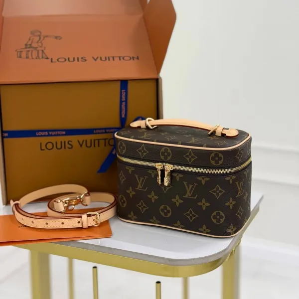 LV Косметичка из натуральной кожи и канвы — фото 5