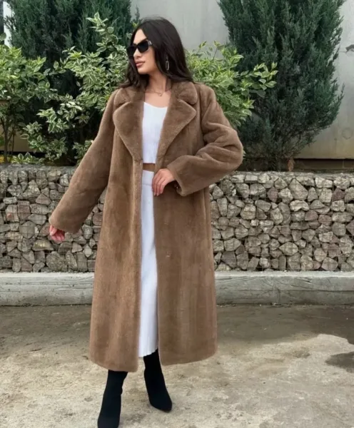 Пальто из экологичной норки
