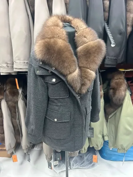 Пальто из натурального меха песца — фото 7