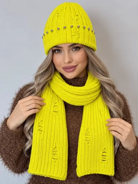 Тёплый комплект из шапки с флисом и шарфа — фото 4
