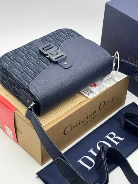 Сумка из коллекции Dior с элементами жаккарда и натуральной кожи — фото 12