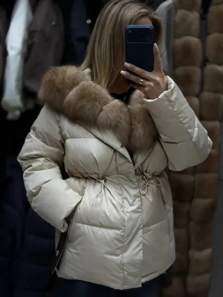 Пуховик с мехом песца — фото 2