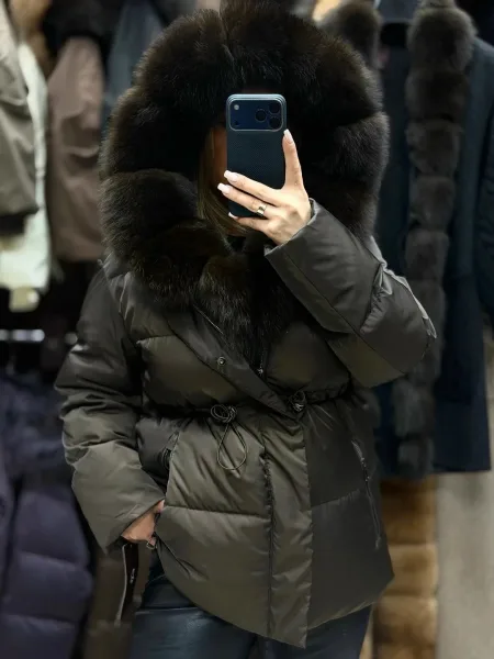 Пуховик с мехом песца — фото 4