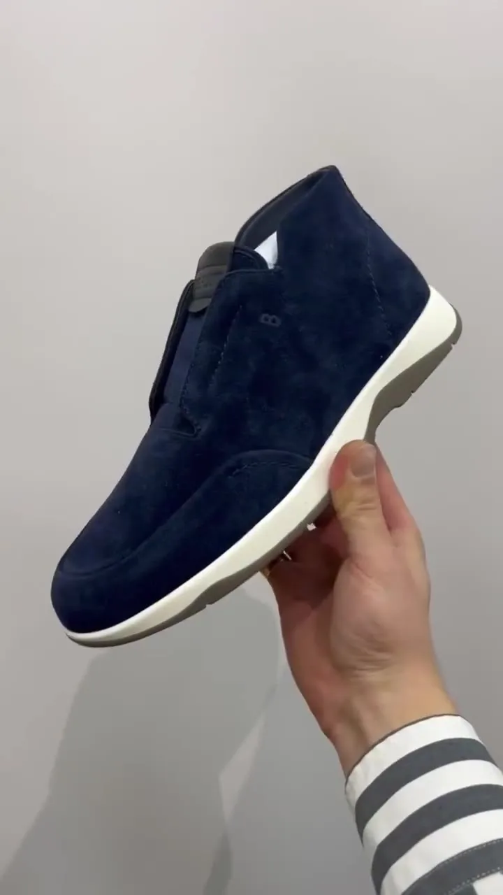 Слипоны Berluti Échappée из матовой замши — видео