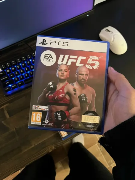 Ps5 Slim Продам ps5 slim 1tb (с дисководом) — фото 3