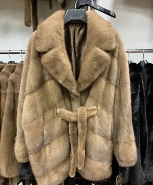 Шуба женская из искусственного меха — фото 3
