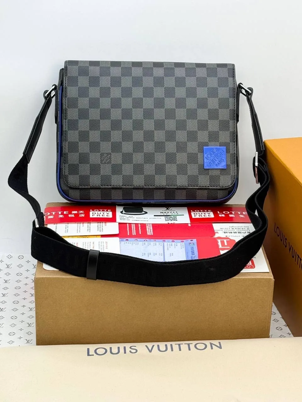 Сумка на плечо Louis Vuitton кожа — фото 1