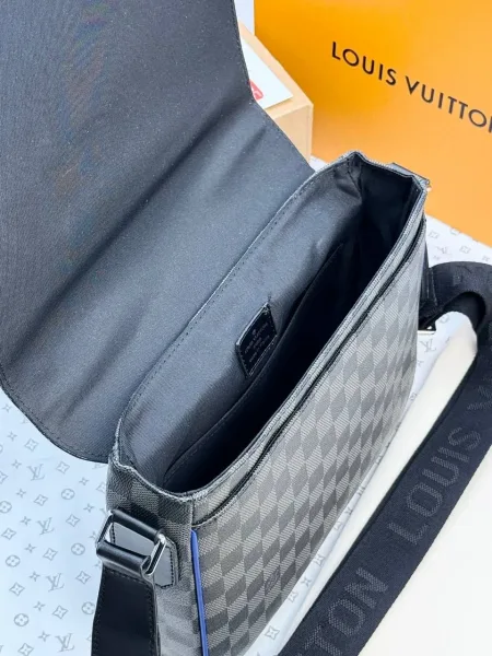 Сумка на плечо Louis Vuitton кожа — фото 8