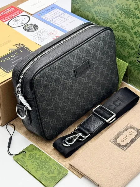 Сумка Gucci через плечо — фото 1