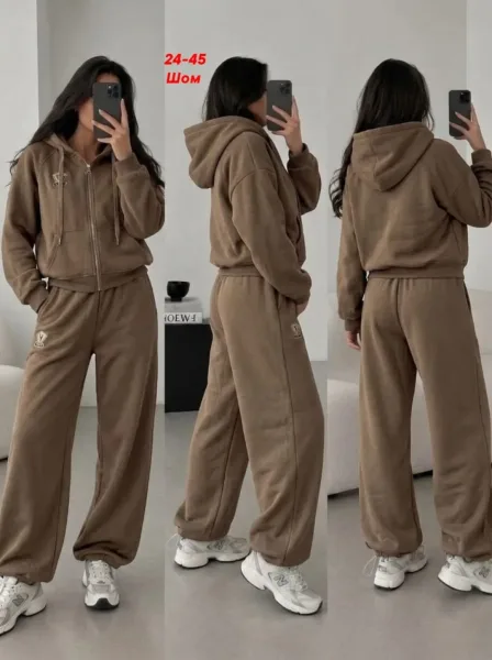 Уютный спортивный костюм из флиса с отделкой искусственным мехом — фото 2