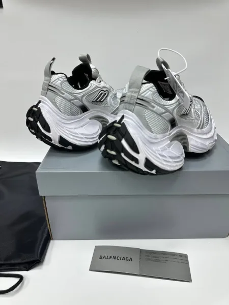 Топ-модель BALENCIAGA 10XL, кожаные туфли с вставками сетки и хлопковой стелькой — фото 7