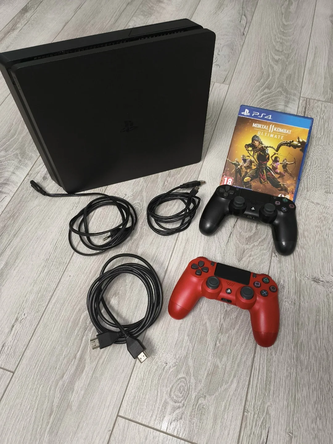 Ps4 Slim В комплект входит всё необходимое для старта — фото 1