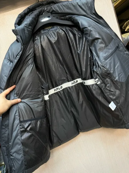 Плотная мужская зимняя куртка из полиэстера с утеплителем холлофайбер 400 — фото 7