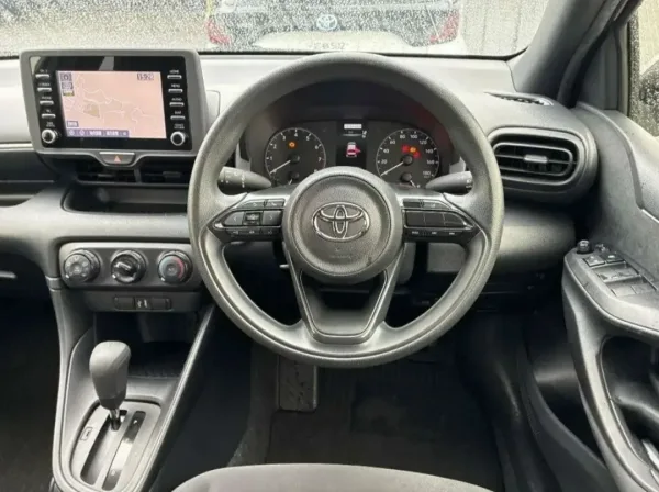 Toyota Yaris X 2023 года — фото 3