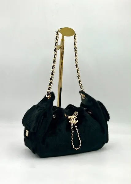 Сумка CHANEL из натурального меха — фото 3