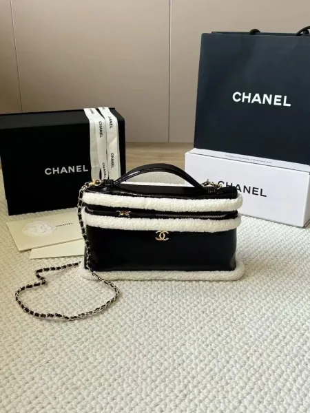 CHANEL сумка натуральная кожа меха — фото 1