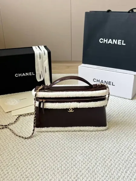 CHANEL сумка натуральная кожа меха — фото 2
