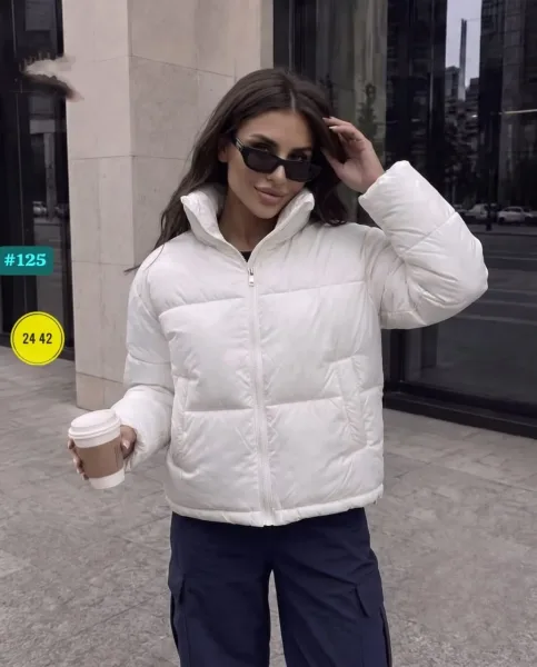 Утеплённая куртка из фабричного материала с наполнителем холофайбер — фото 3