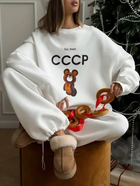 Открываем нашу новогоднюю историю лимитированной коллекцией свитшотов, вдохновленной счастливым советским детством — фото 6