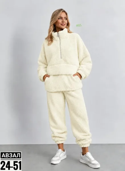 Мягкий, тёплый и невероятно уютный костюм Oversize идеальный вариант для прохладной осени и зимы — фото 1