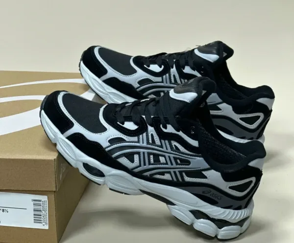 Демисезонные и зимние кроссовки Asics термо с термоизоляцией это — фото 1