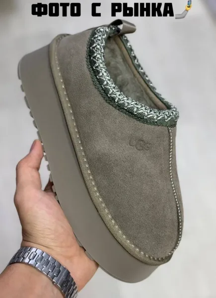 Платформенные ботинки UGG на зиму — фото 17