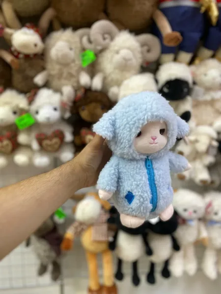 Мягкая игрушка овечка в одежде — фото 3