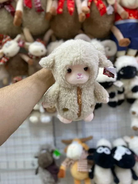 Мягкая игрушка овечка в одежде — фото 4